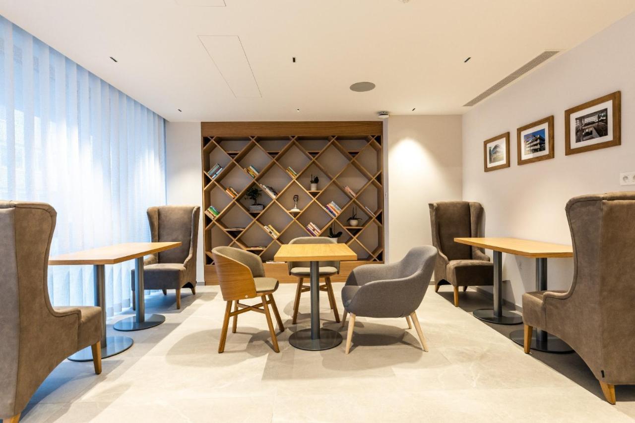 Raj Zdravia Hotel Bratislava Bagian luar foto