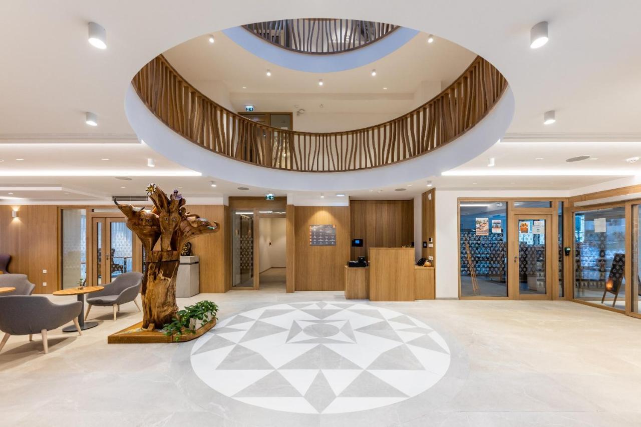 Raj Zdravia Hotel Bratislava Bagian luar foto