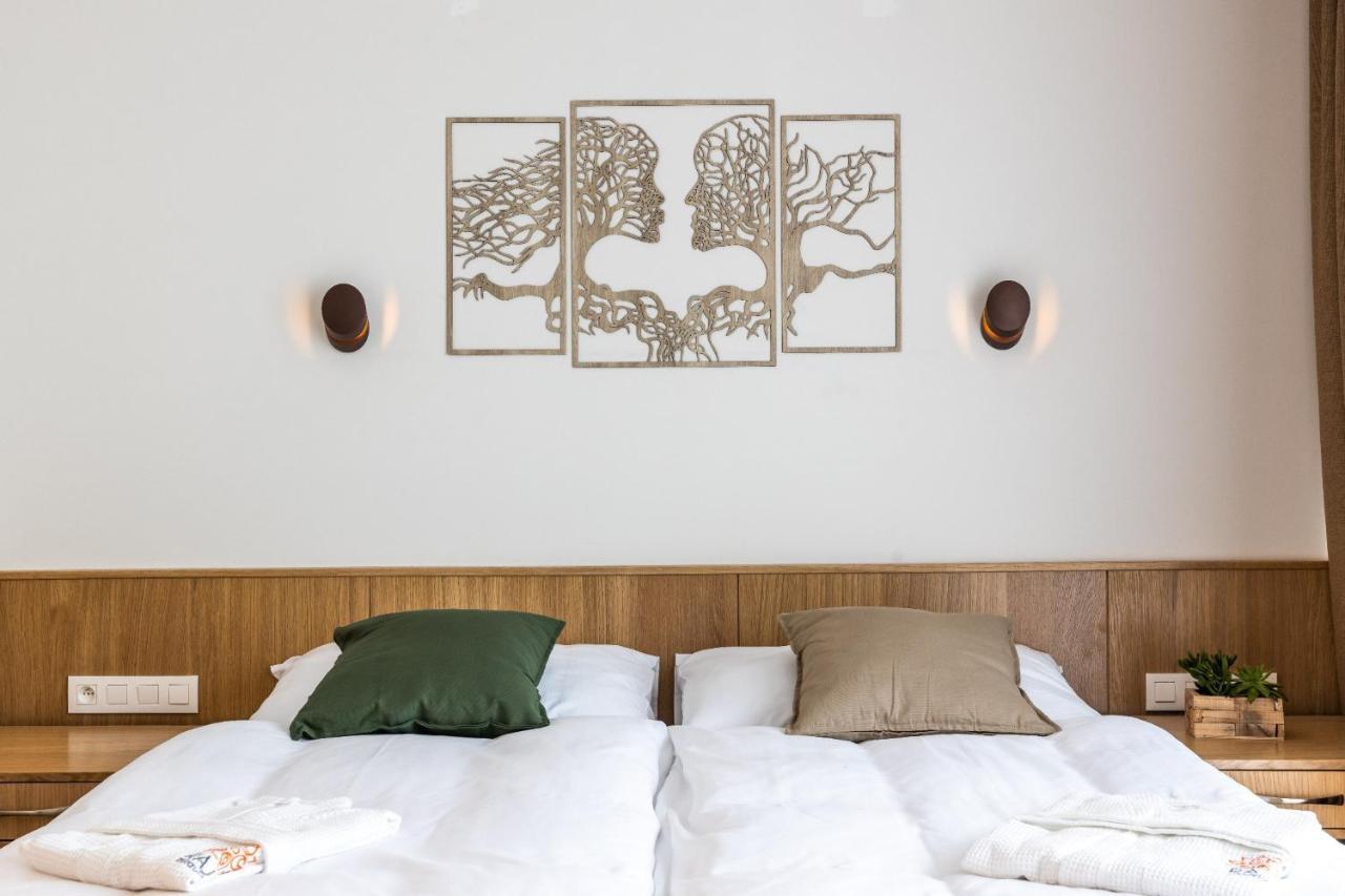 Raj Zdravia Hotel Bratislava Bagian luar foto