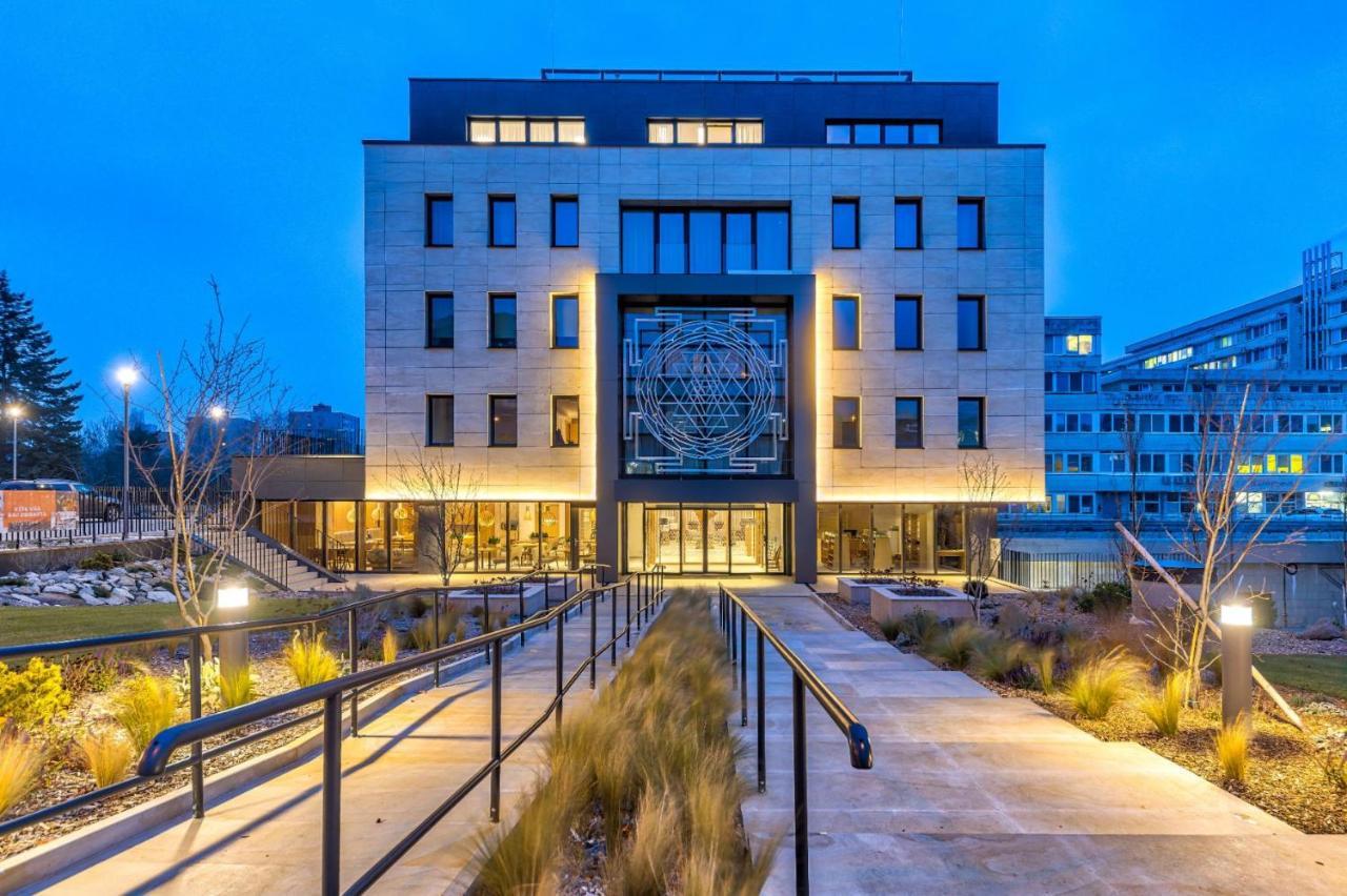 Raj Zdravia Hotel Bratislava Bagian luar foto