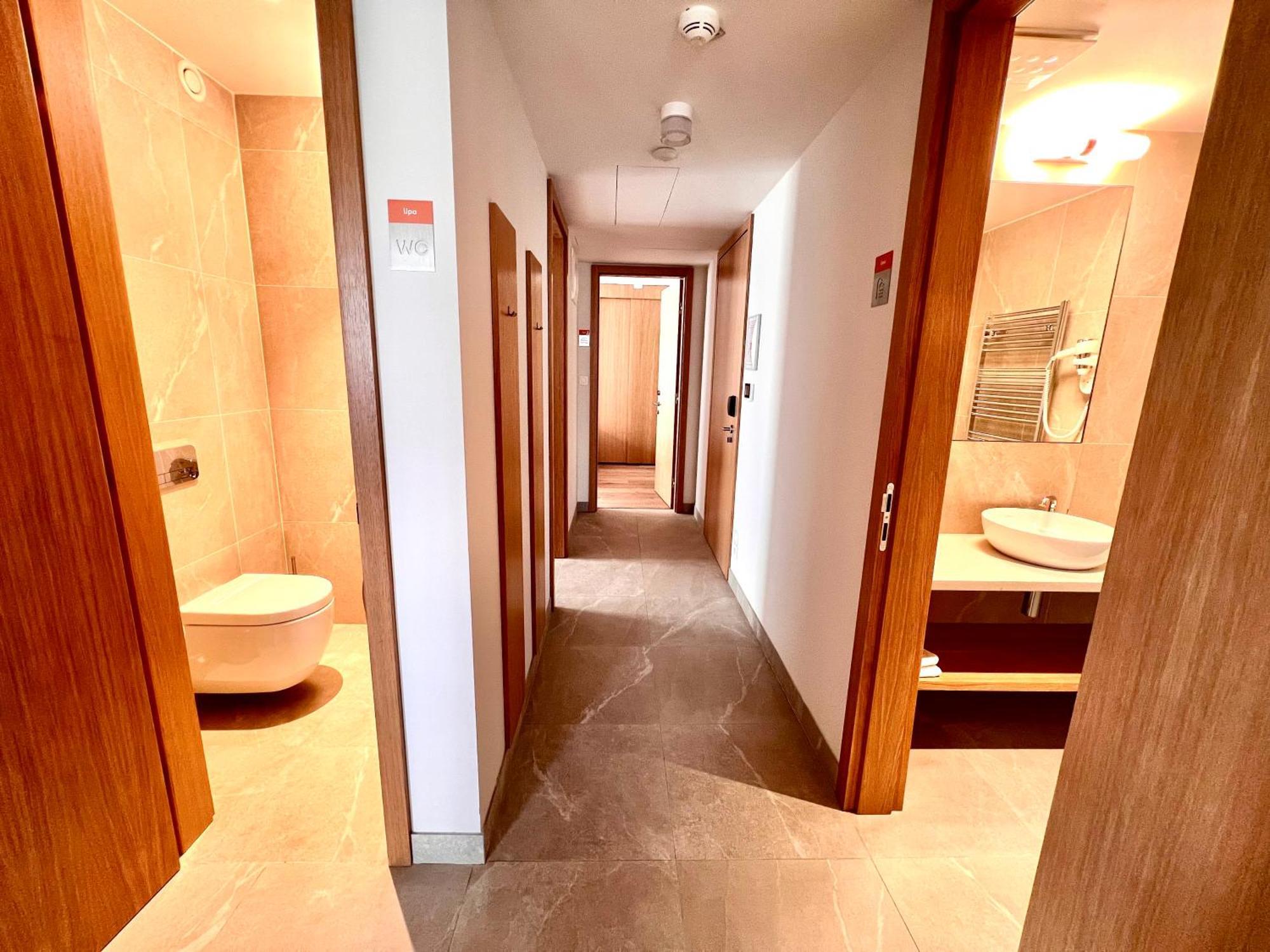 Raj Zdravia Hotel Bratislava Bagian luar foto