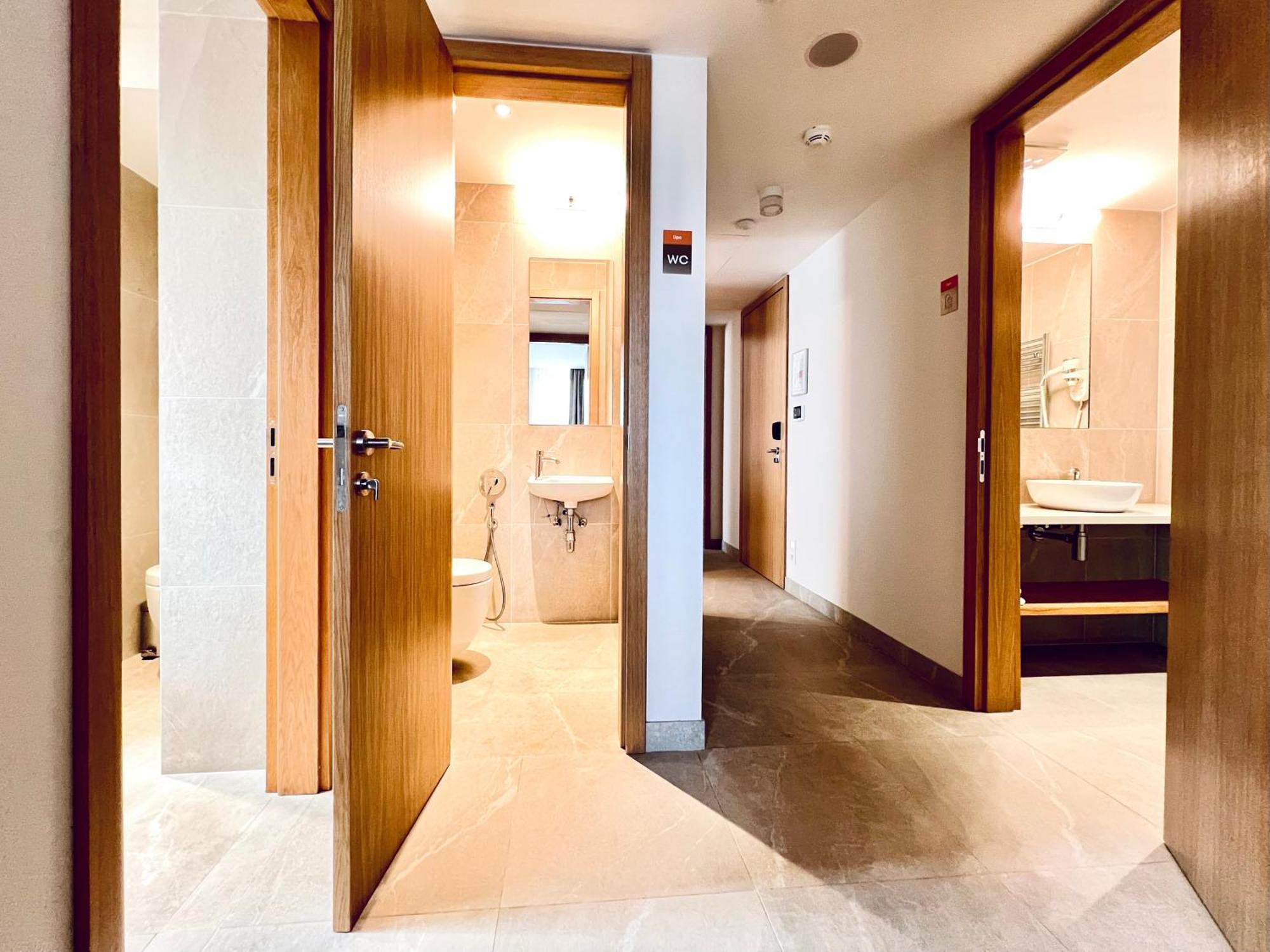 Raj Zdravia Hotel Bratislava Bagian luar foto