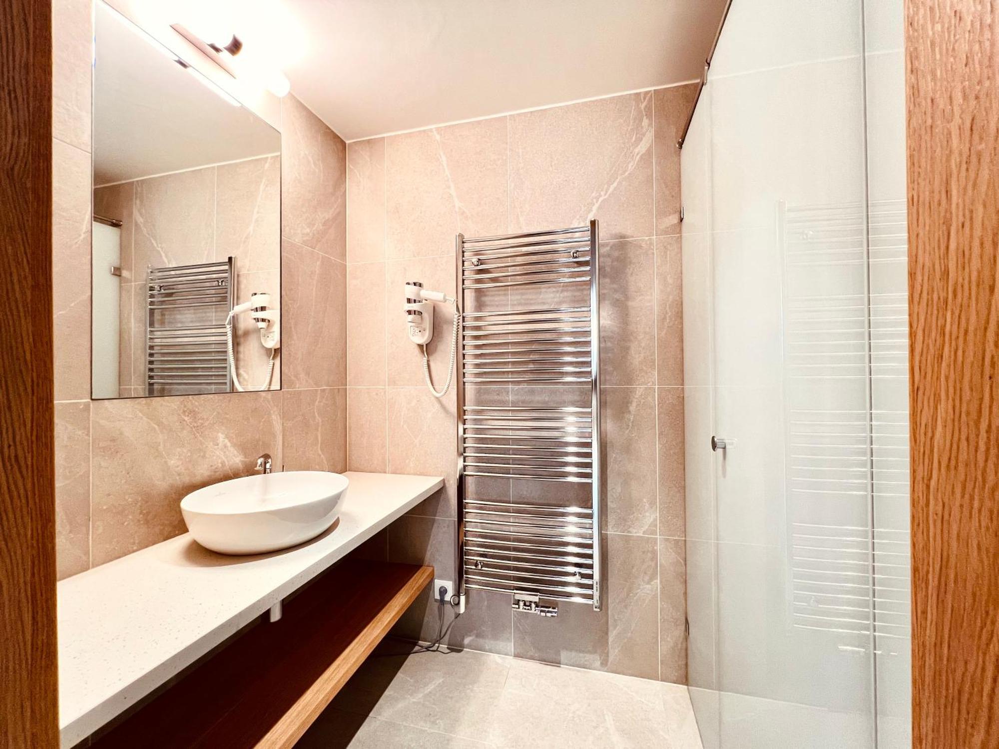 Raj Zdravia Hotel Bratislava Bagian luar foto
