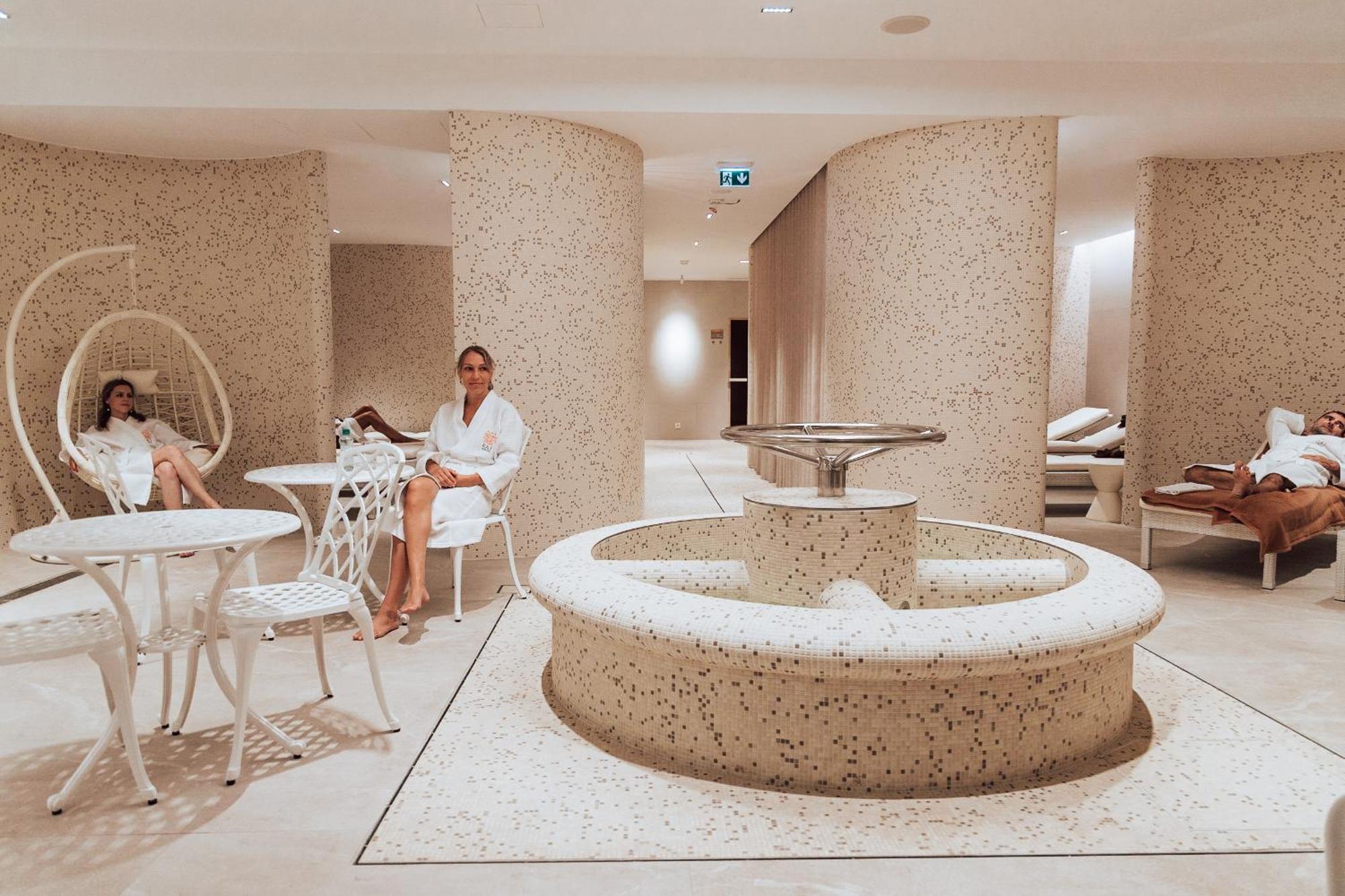Raj Zdravia Hotel Bratislava Bagian luar foto