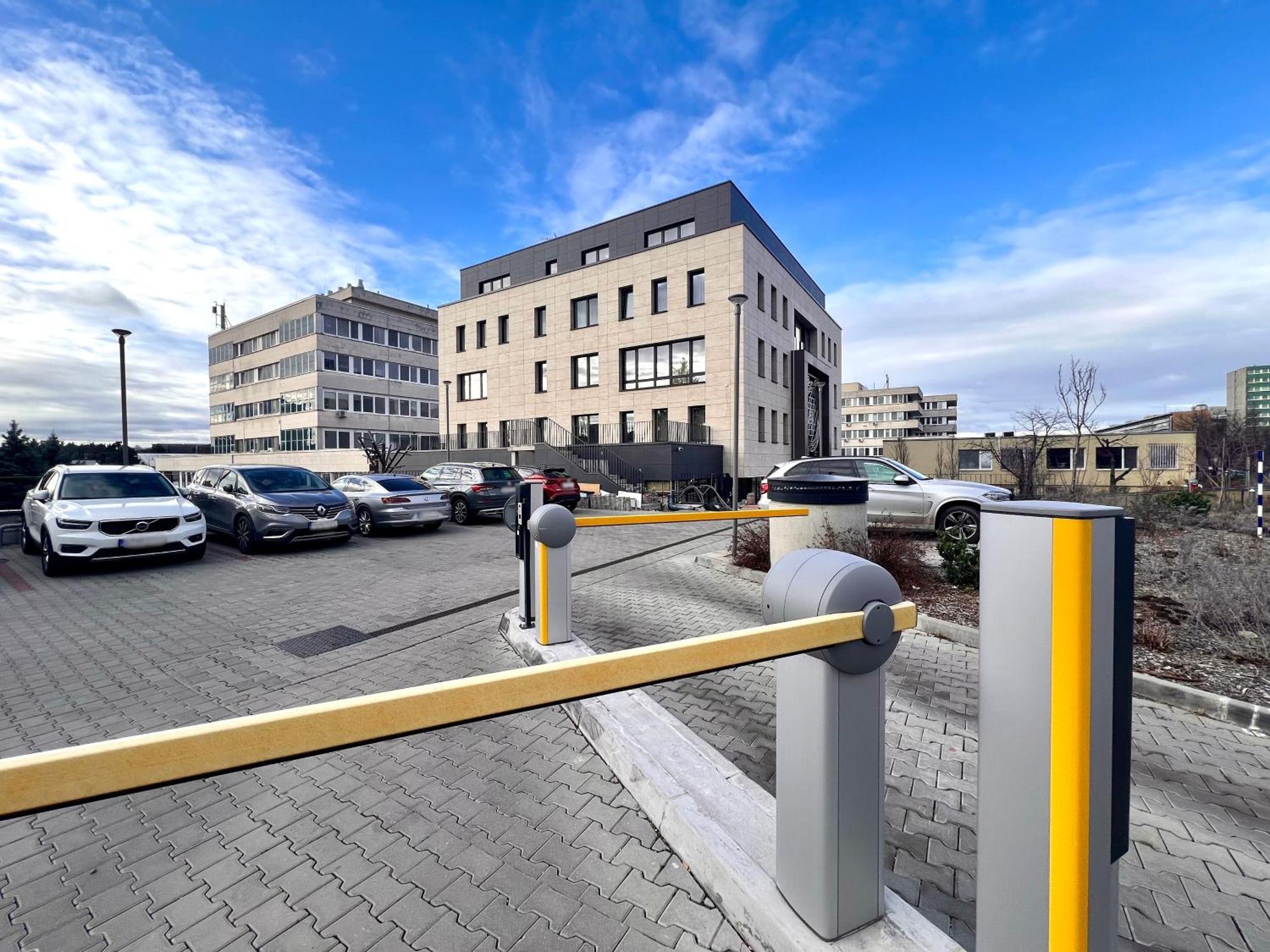 Raj Zdravia Hotel Bratislava Bagian luar foto